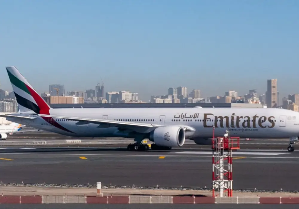 Ile trwa lot Warszawa-Dubaj - Czas, linie, porady