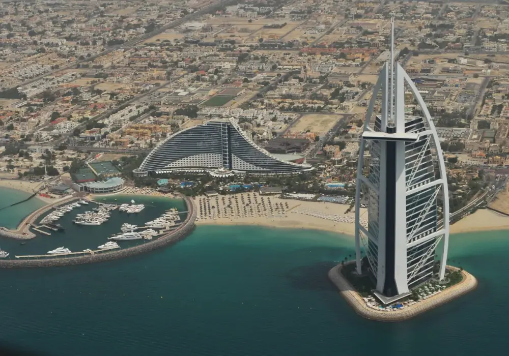 Zaskakujące ciekawostki o Dubaju, które zmienią Twoje spojrzenie na miasto