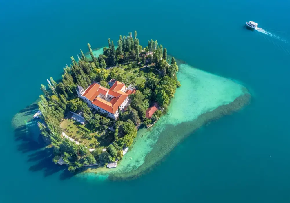 Najmniejsza wyspa na świecie to zaskakująca Hub Island o powierzchni 306 m²