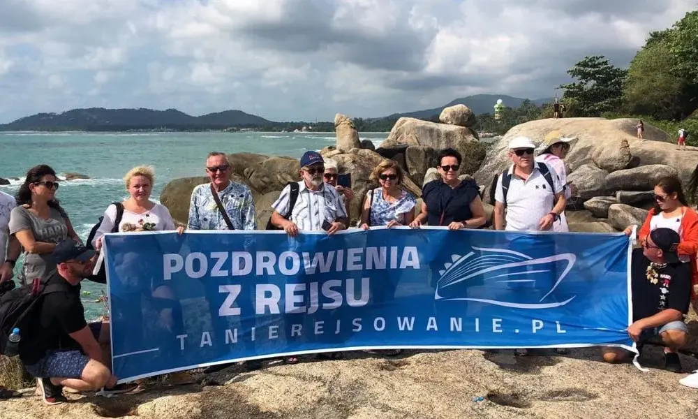 Rejsy z polskim pilotem: kompletny przegląd ofert i praktyczne informacje