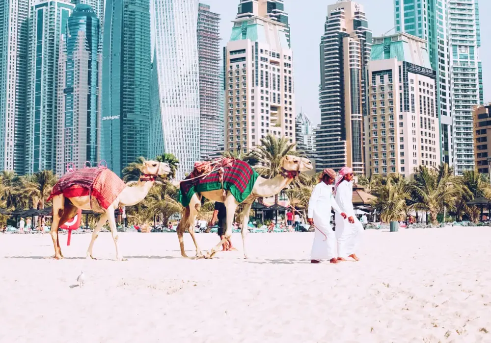 Ile trwa lot z Polski do Dubaju - wszystkie czasy lotów z podziałem na miasta