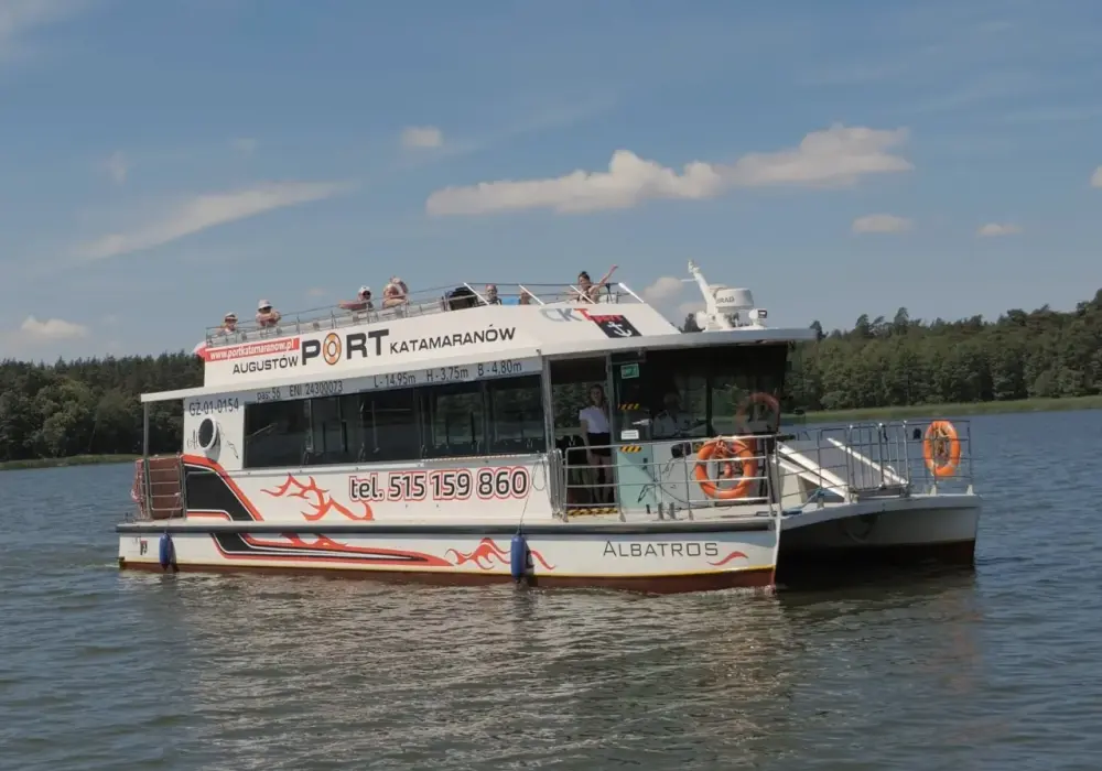 Sierpniowe rejsy po Augustowie: Pełny harmonogram i oferty!