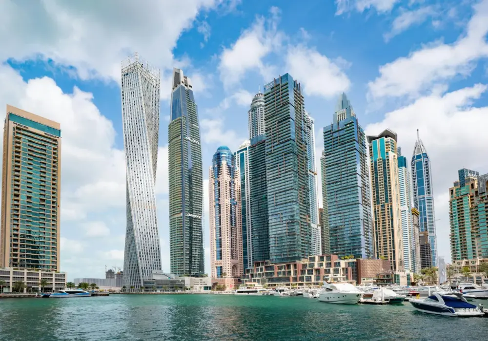 Ile godzin leci się do Dubaju z Polski - Czas lotu i porady