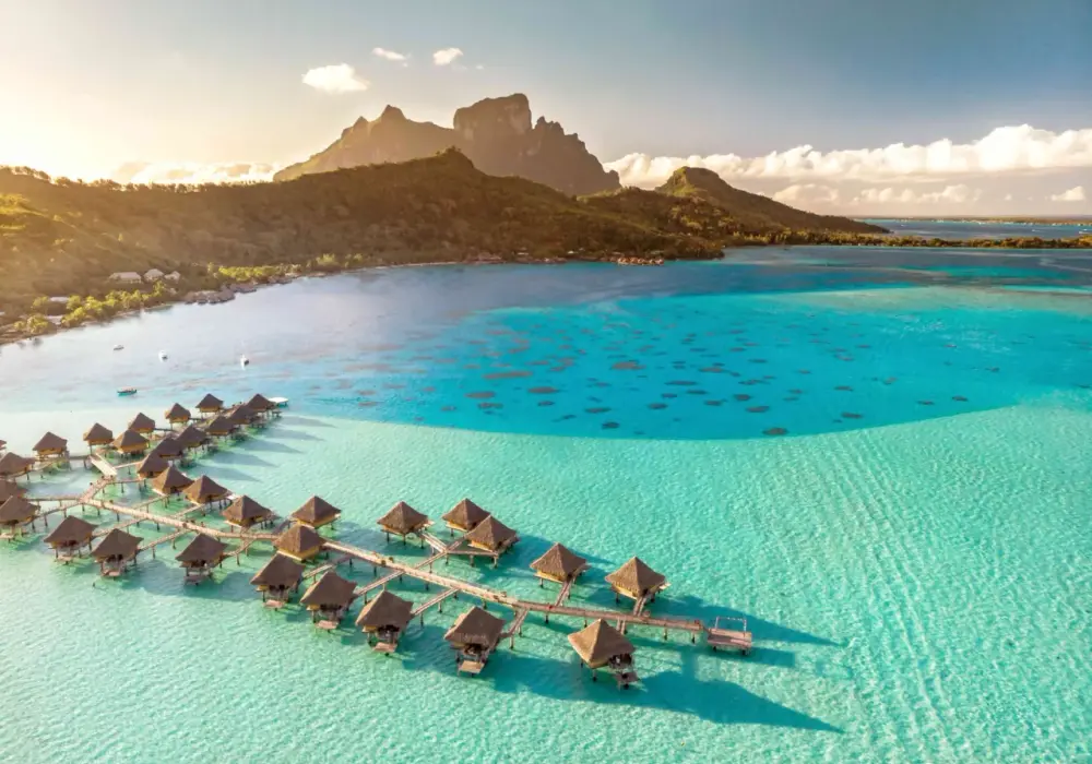 Gdzie leżą wyspy Bora Bora i co czyni je rajem na ziemi