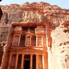 Jordania kiedy jechać: najlepszy okres na niezapomnianą podróż