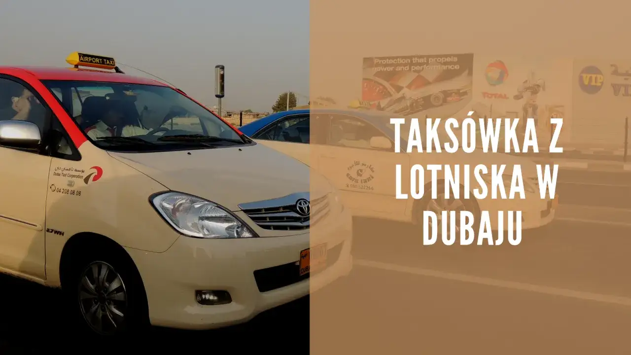 Taksówki w Dubaju czekają na pasażerów. Jasne samochody z czerwonymi dachami i żółtymi kogutami