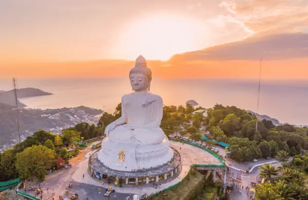 Phuket - Kiedy jechać, by pogoda i ceny były idealne?