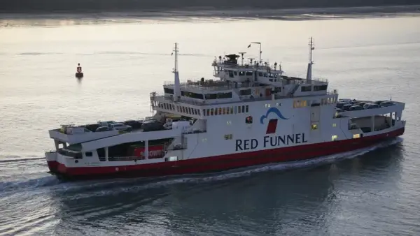 Ile kosztuje prom do Anglii? Ceny, trasy, jak oszczędzić