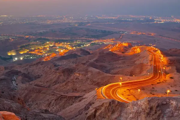 Jebel Hafeet - Czy to tylko punkt widokowy? Odkryj Al Ain
